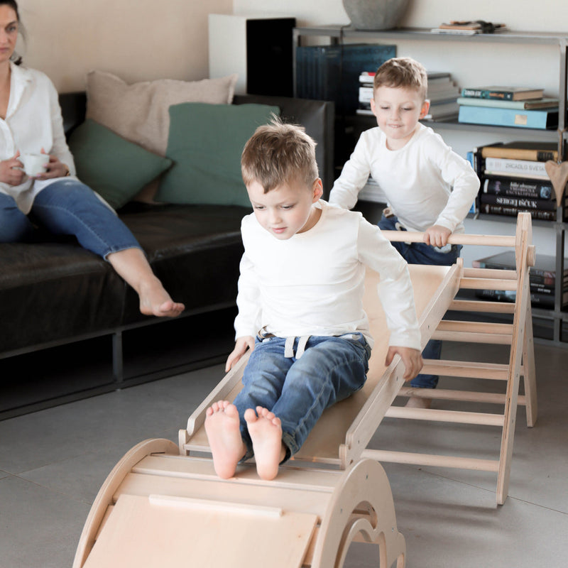 Großes Set - Pikler Dreieck + 2 Rutschen/Kletterleitern + Balancewippe - beschichtungsfrei